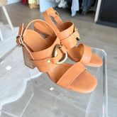 Hannah Wedge, Shu Shop