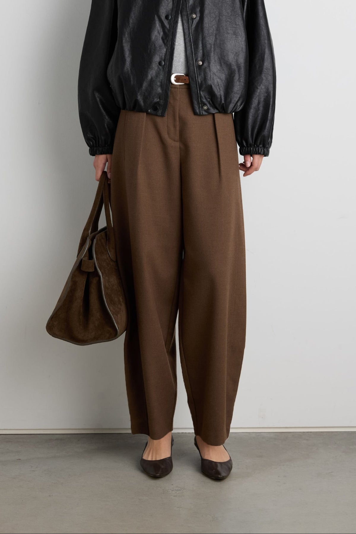 BARREL LEG TROUSER